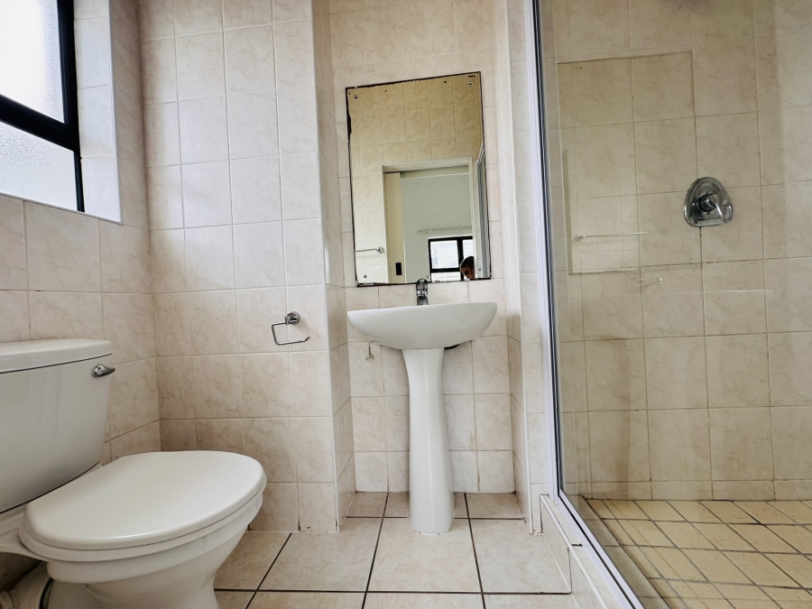 2 Bedroom Property for Sale in Admirals Park Western Cape